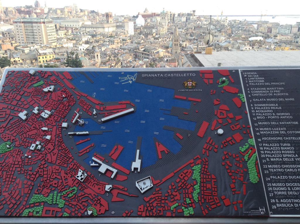 Appartamento In Centro Zona Fiera,Davanti Al Galliera Genua Exteriör bild