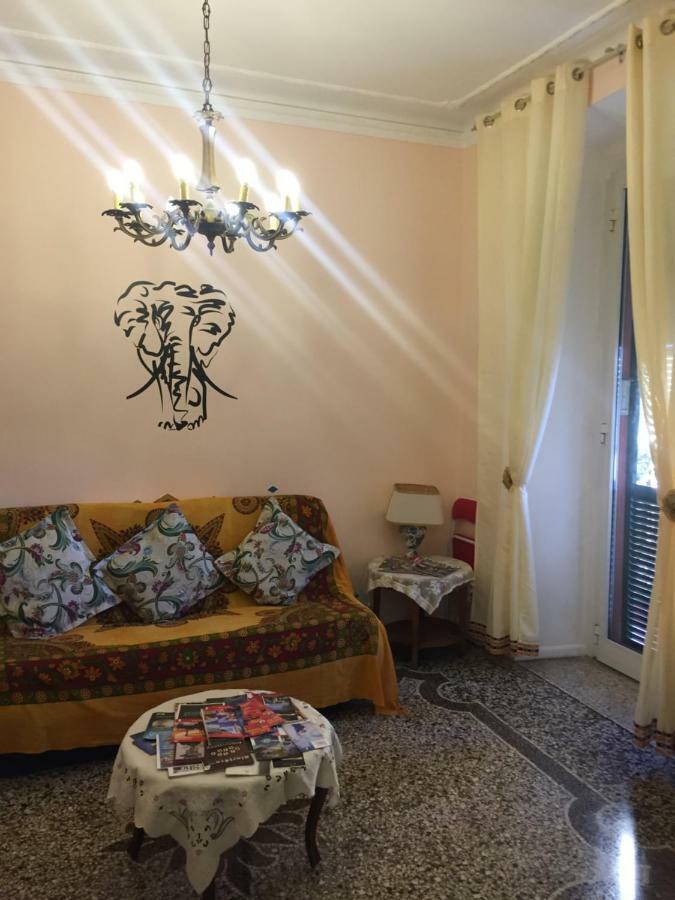 Appartamento In Centro Zona Fiera,Davanti Al Galliera Genua Exteriör bild