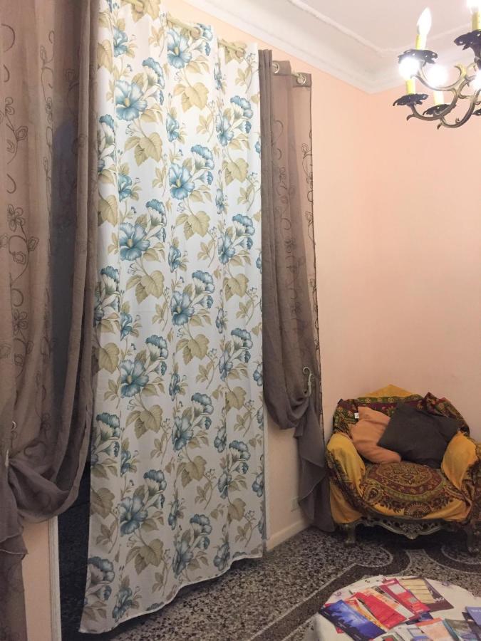 Appartamento In Centro Zona Fiera,Davanti Al Galliera Genua Exteriör bild